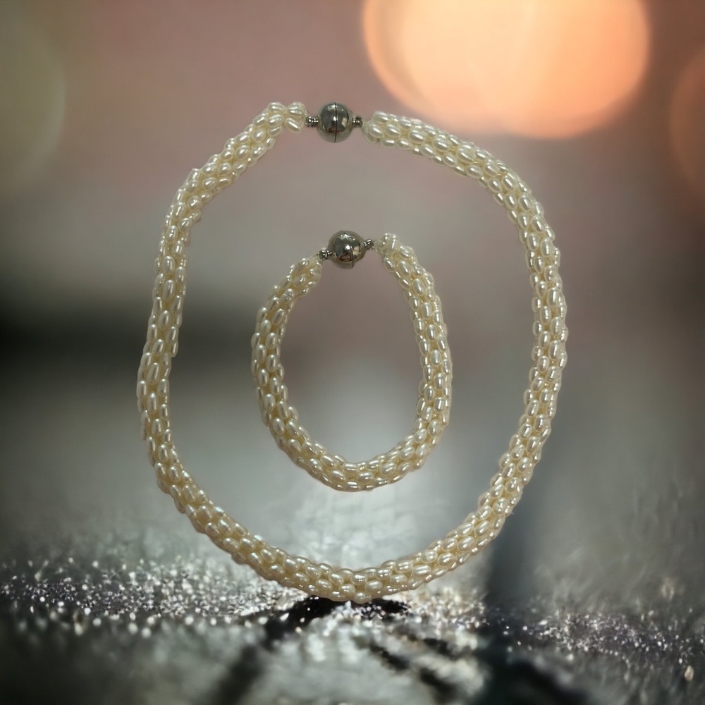 Real pearls cluster necklace and bracelet set